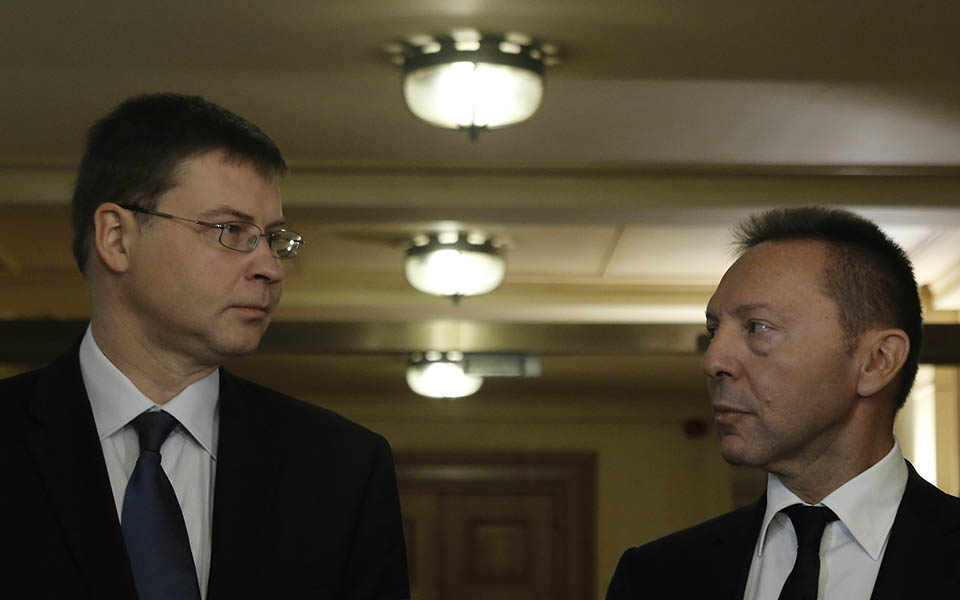 στουρνάρας-ντομπρόφσκις-ανακεφαλα-2107883