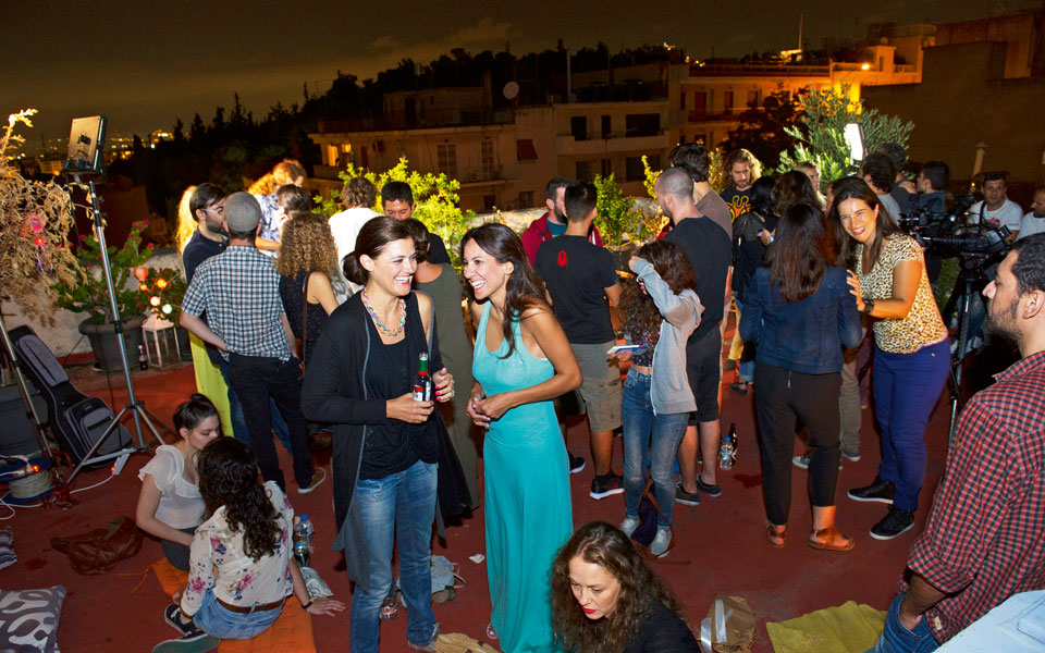 συναυλία-στην-ταράτσα-2104555