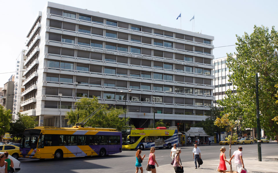 to-υπουργείο-συγκρίνει-ανόμοια-πράγματ-2107185