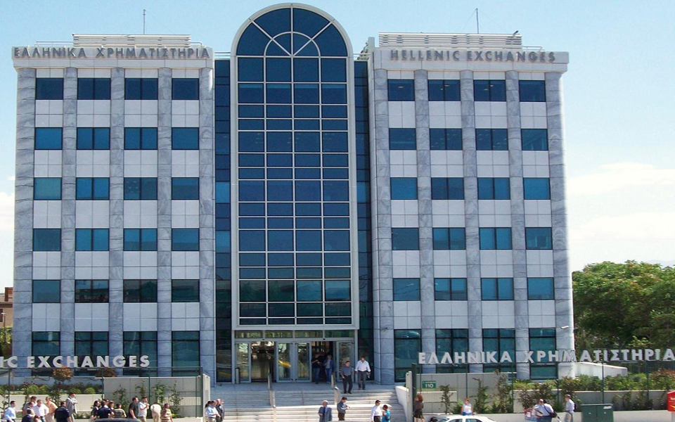 συνεχίζεται-η-πτώση-των-τραπεζικών-με-2104076