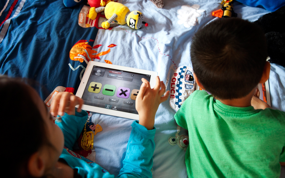 από-μικροί-στις-ηλεκτρονικές-συσκευέ-2108794