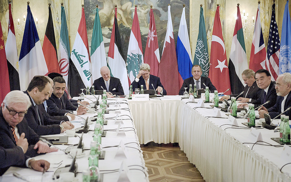 σε-λεπτή-κλωστή-η-διεθνής-προσπάθεια-ε-2108761