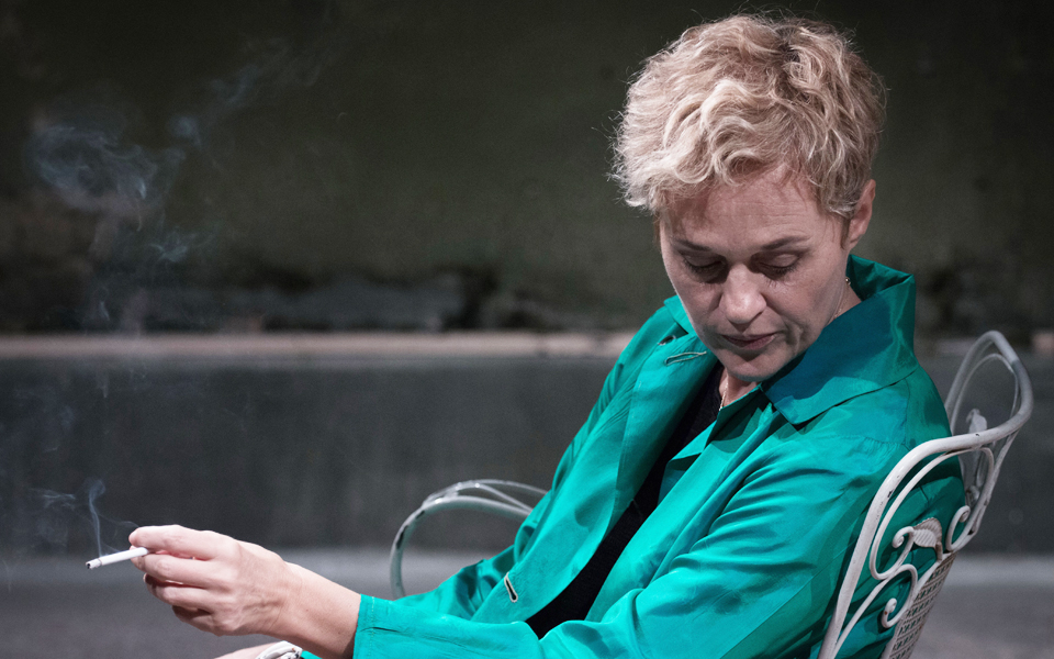 πίσω-από-όλα-υπάρχει-ένα-αίτημα-αγάπη-2111162