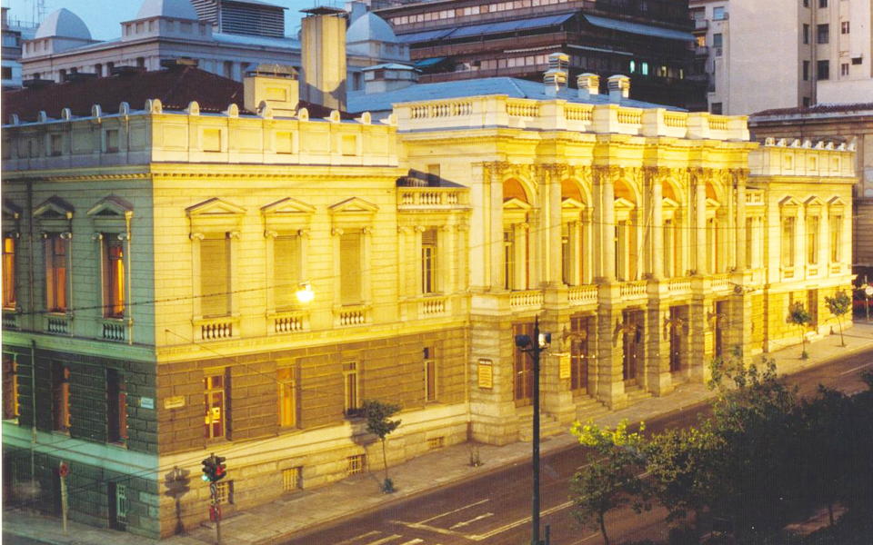 και-οι-μέρες-περνούν-2111829