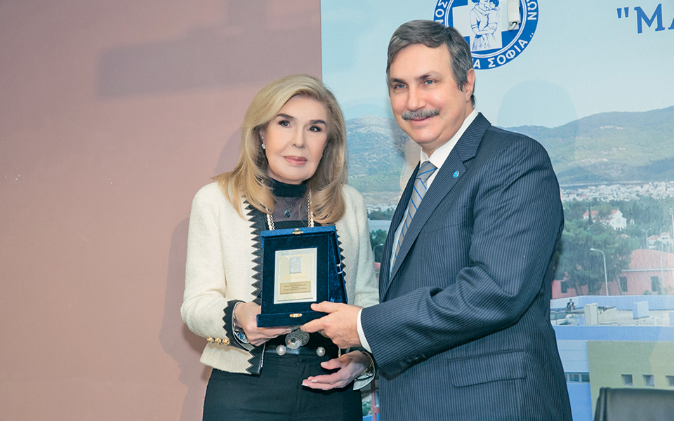 σε-κλίμα-ιδιαίτερης-συγκίνησης-και-με-2111803