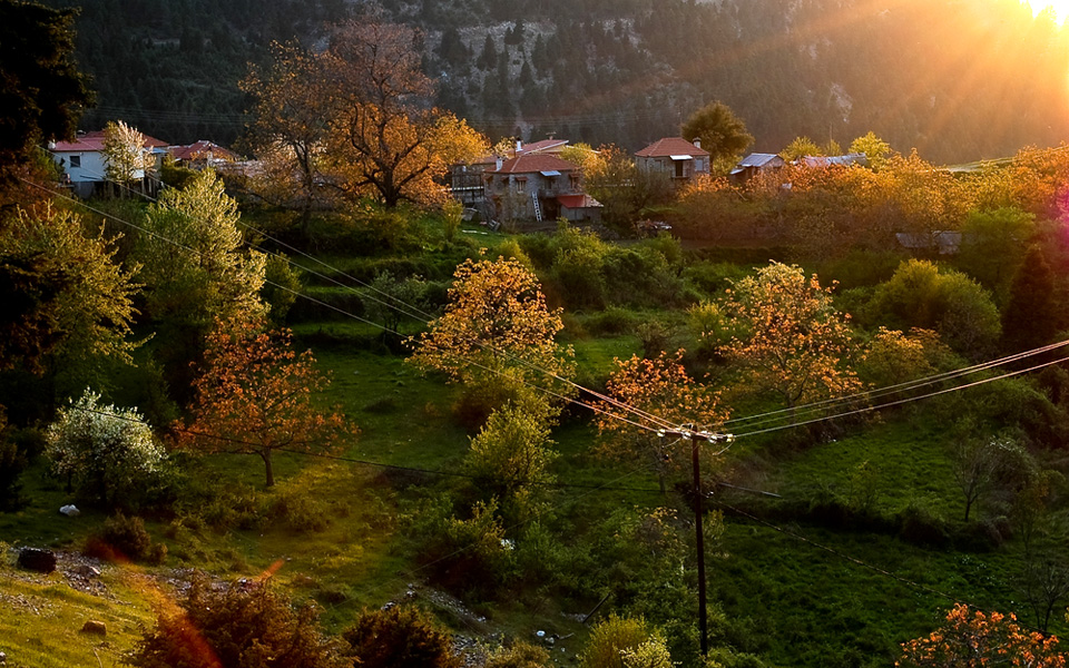 αγραφα-η-μεγάλη-αγκαλιά-των-βουνών-2109638