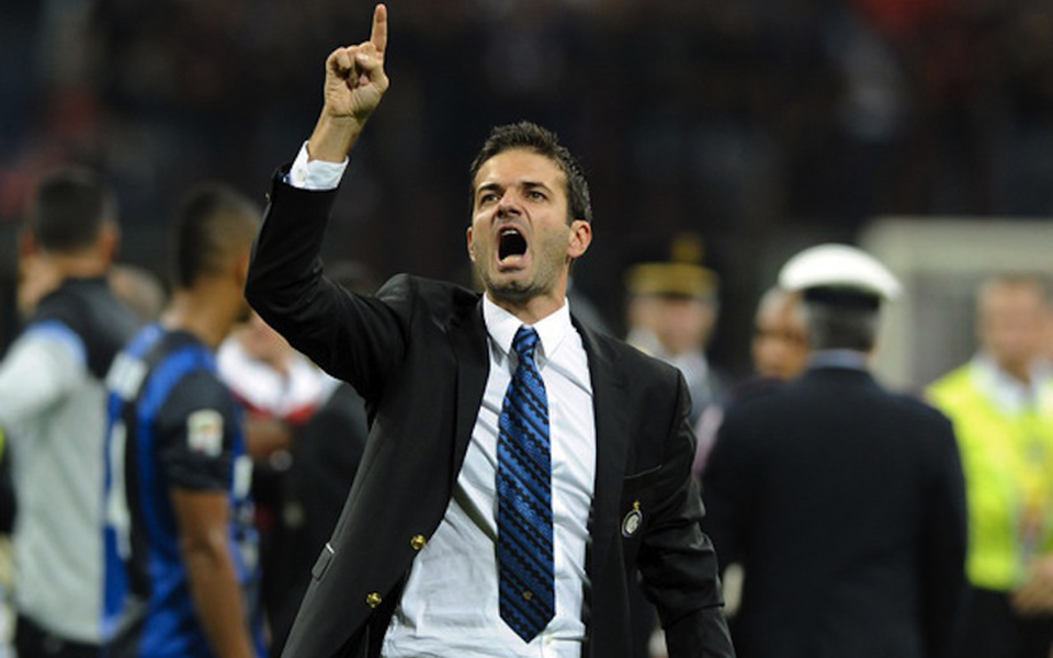 στραματσόνι-δύο-επιθετικοί-τέσσερις-2110208