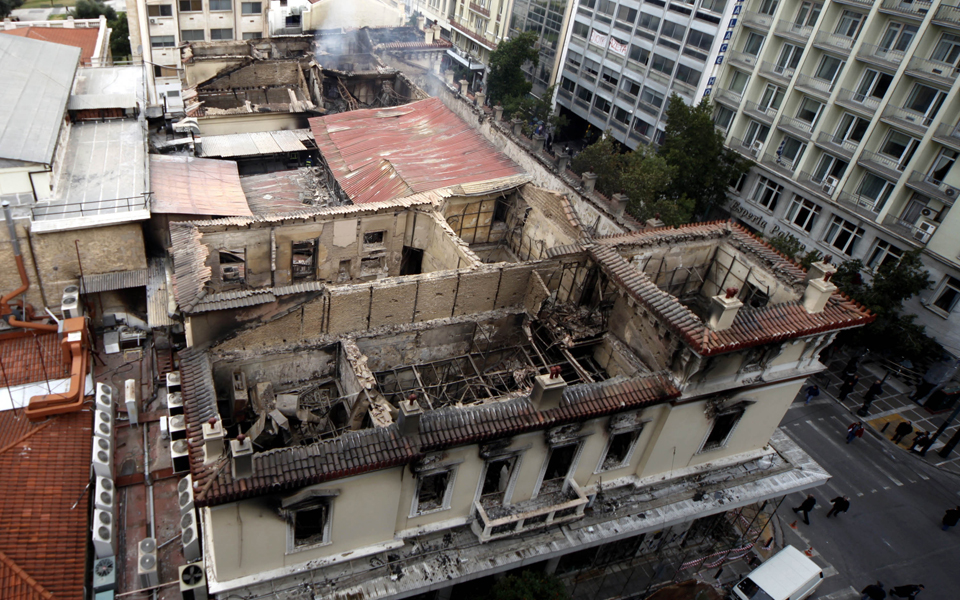 αττικόν-και-απόλλων-μπαίνουν-στη-2109763