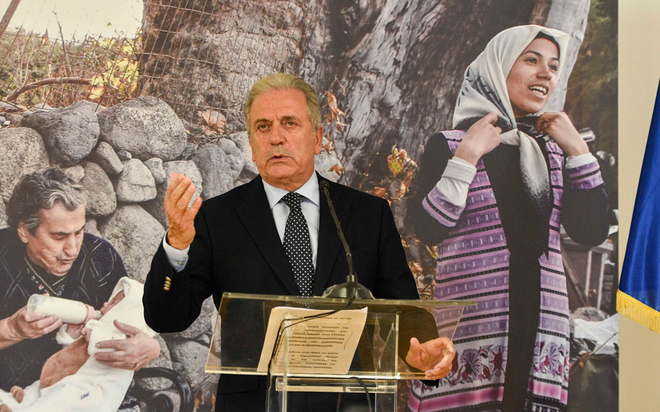 αβραμόπουλος-η-ευρώπη-πρέπει-να-προετ-2110197