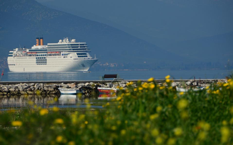 στη-μάχη-διεκδίκησης-4-εκατ-ρώσων-τουρι-2112296