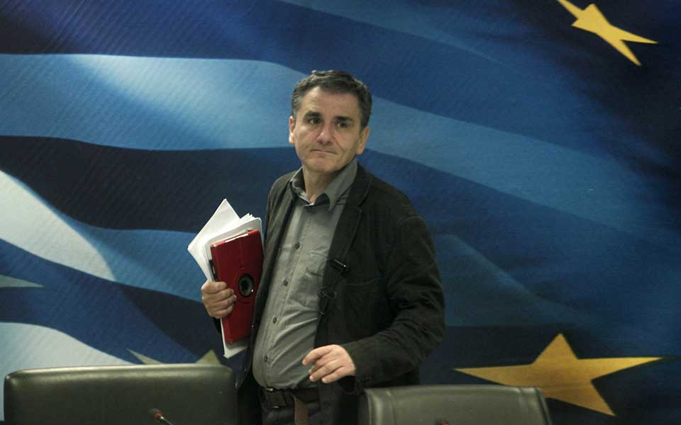 ασφαλιστικό-και-φορολογικό-στο-μικρ-2112462