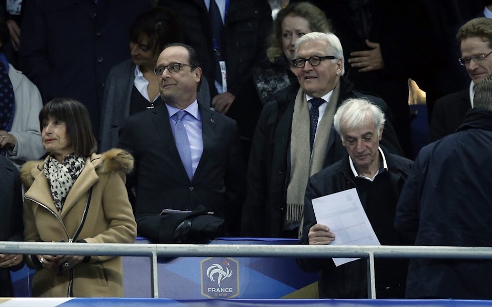 ολάντ-πολεμική-πράξη-με-ευθύνη-του-isis-οι-2110284