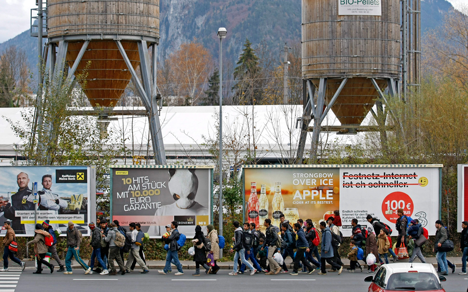 η-σλοβενία-στήνει-εμπόδια-στα-σύνορα-μ-2109871