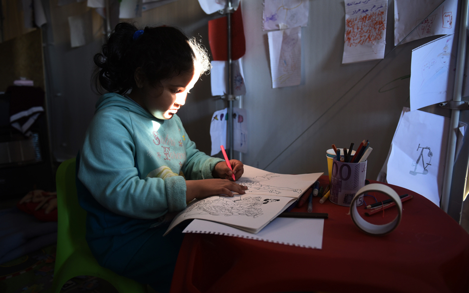 στην-αγκαλιά-των-συνοδών-2109919