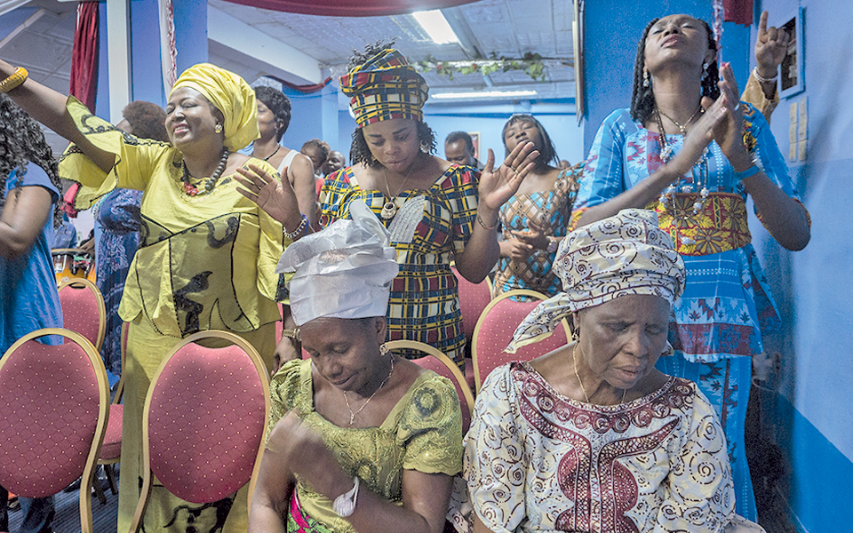 τρόποι-λατρείας-διά-φωτογραφικού-φα-2111063
