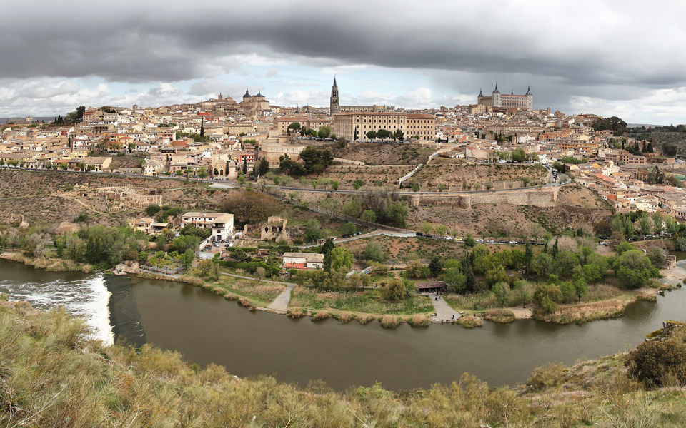 τολέδο-ένα-ζωντανό-μεσαιωνικό-σκηνικ-2111213