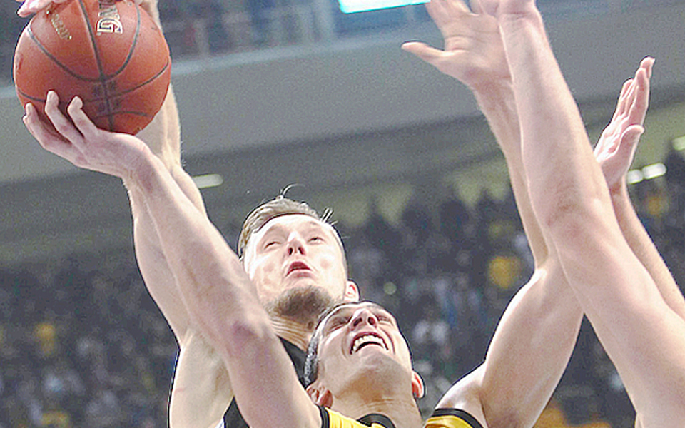 ηττα-στο-τέλος-για-αεκ-αρης-παοκ-στη-μ-2112714