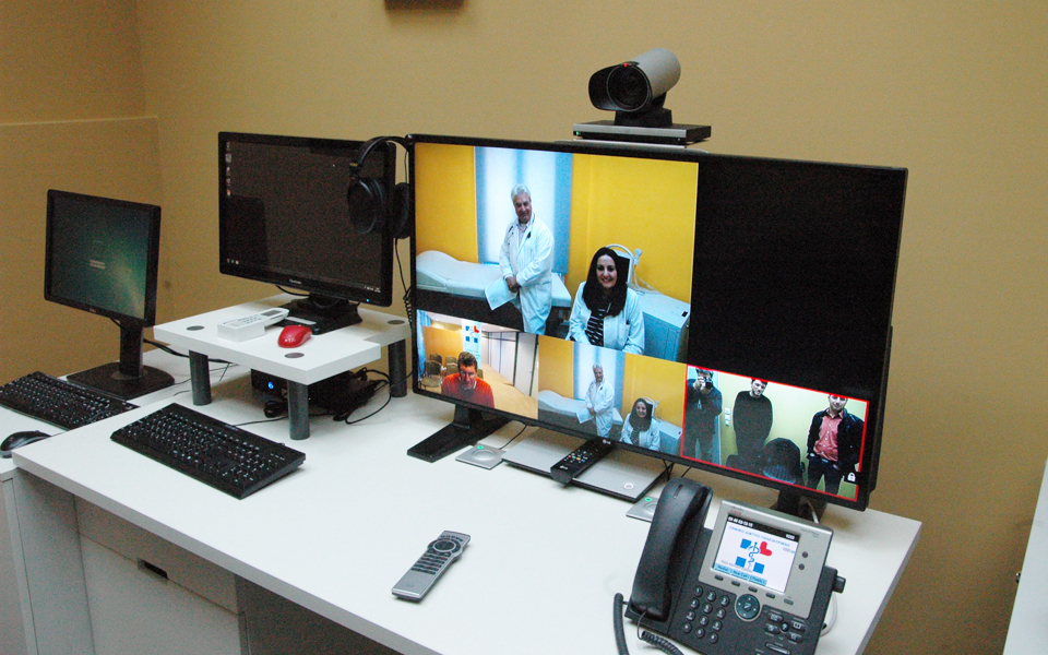 ενα-νοσοκομείο-στην-οθόνη-μου-2113168