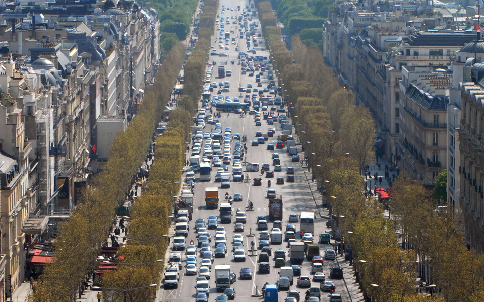 στα-62-δισ-ανήλθαν-οι-επενδύσεις-στην-ευ-2113202
