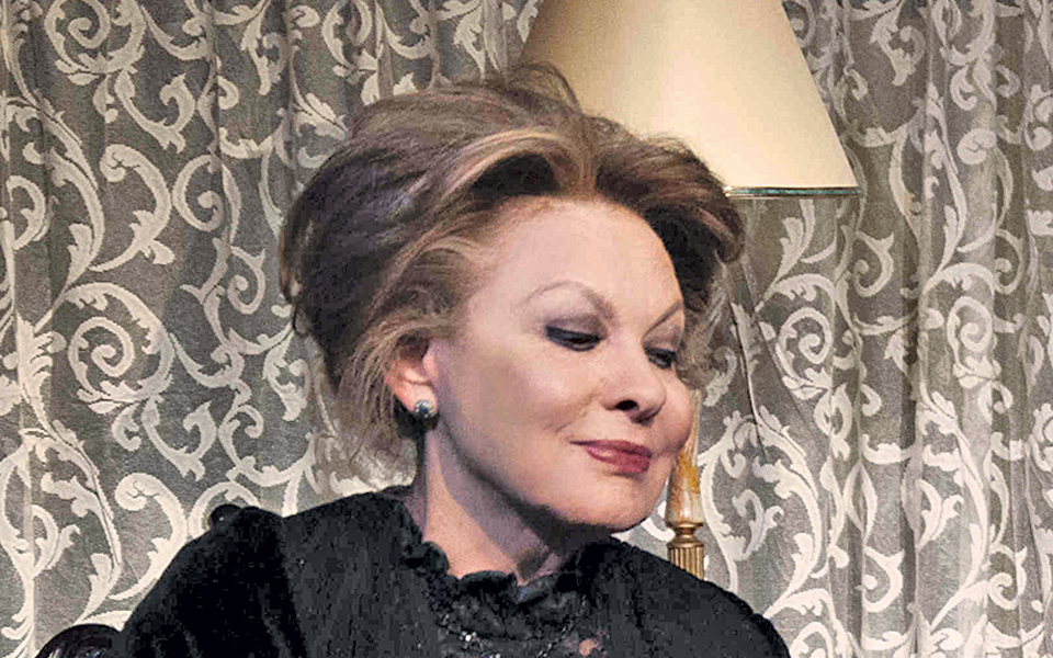 δύο-kυρίες-που-τιμούν-το-θέατρο-η-nίτα-πα-2112761