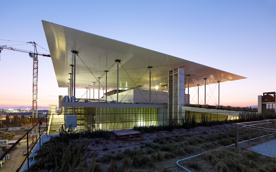 ενα-φύλλο-χαρτί-που-ζυγίζει-4-400-τόνους-2113822