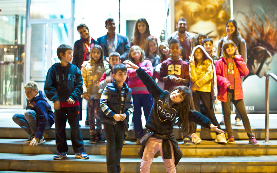 χορεύοντας-με-τα-παιδικά-χωριά-sos-2113985