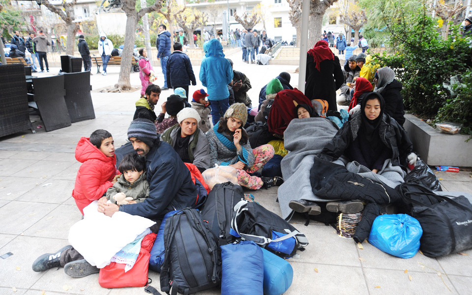 στο-έλεος-της-πολιτείας-οι-πρόσφυγες-2116469