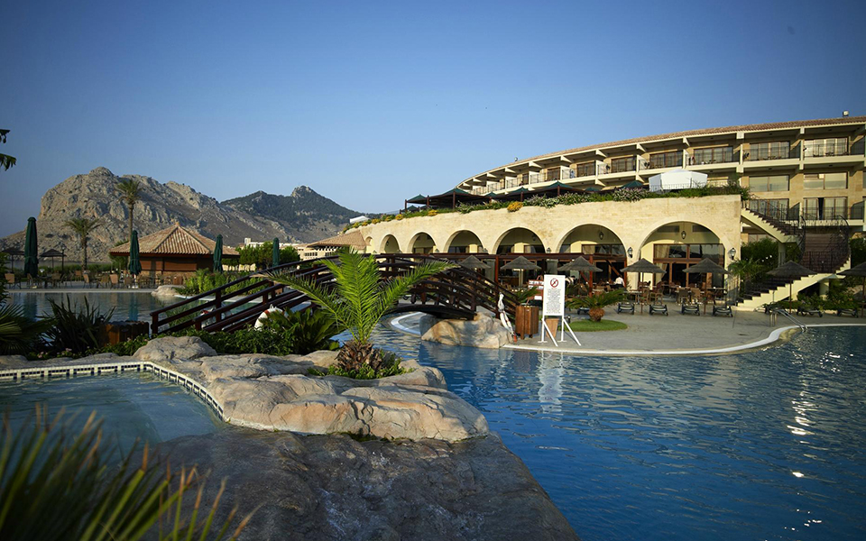 oκτώ-ελληνικά-ξενοδοχεία-στη-λίστα-βρα-2115867