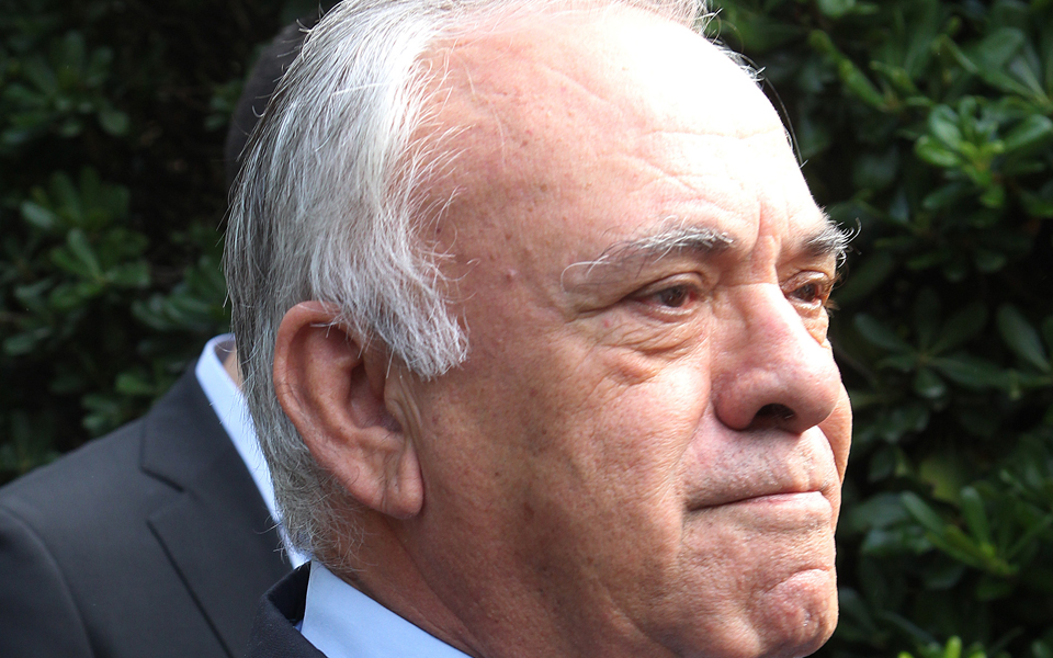 αναζητώντας-άλλοθι-για-την-ανακεφαλα-2113535