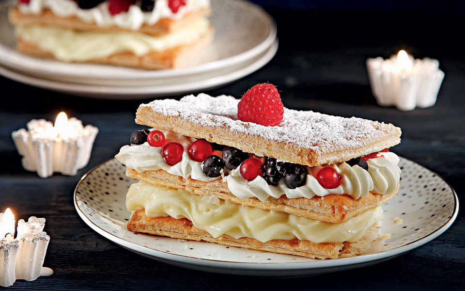 μιλφέιγ-με-φρούτα-του-δάσους-2114605