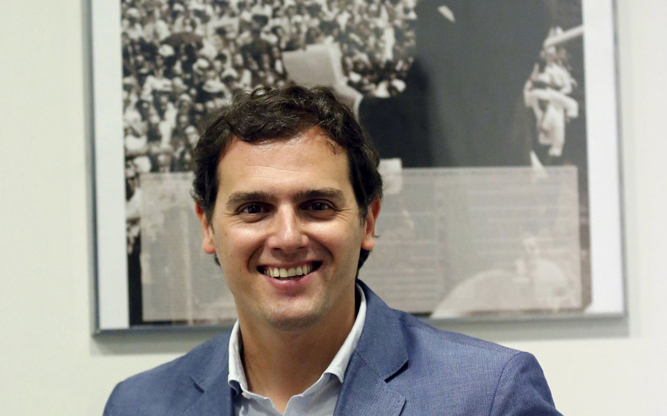 αρθρο-του-σταύρου-θεοδωράκη-τι-μας-δεί-2115608