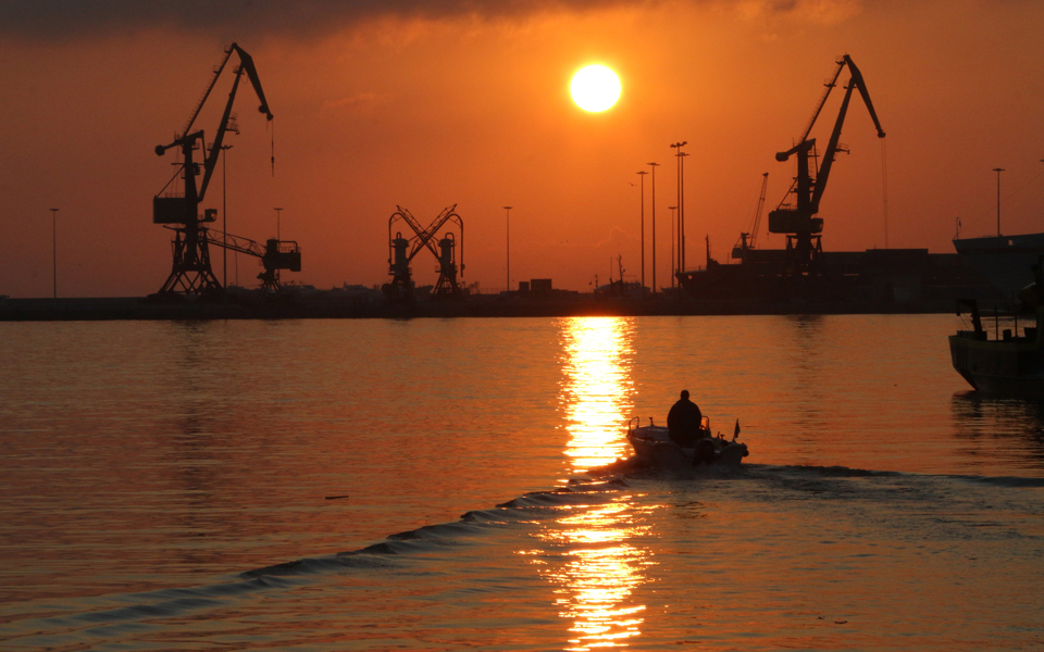 μ-ένα-καράβι-αγκαλιά-2115118