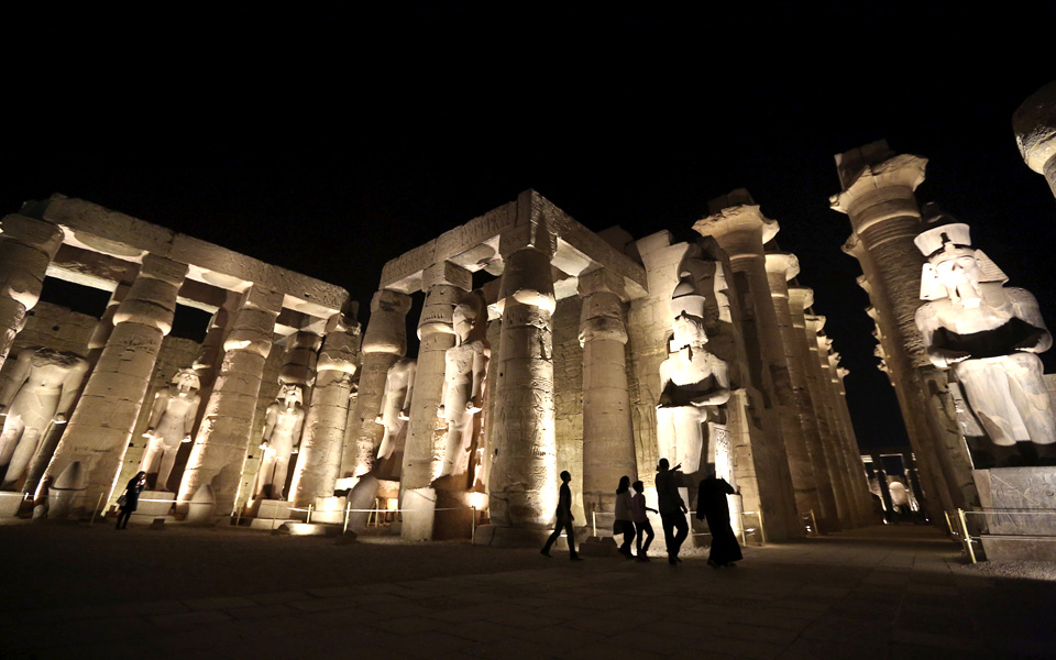 αναζητώντας-τον-τάφο-της-νεφερτίτης-2113514