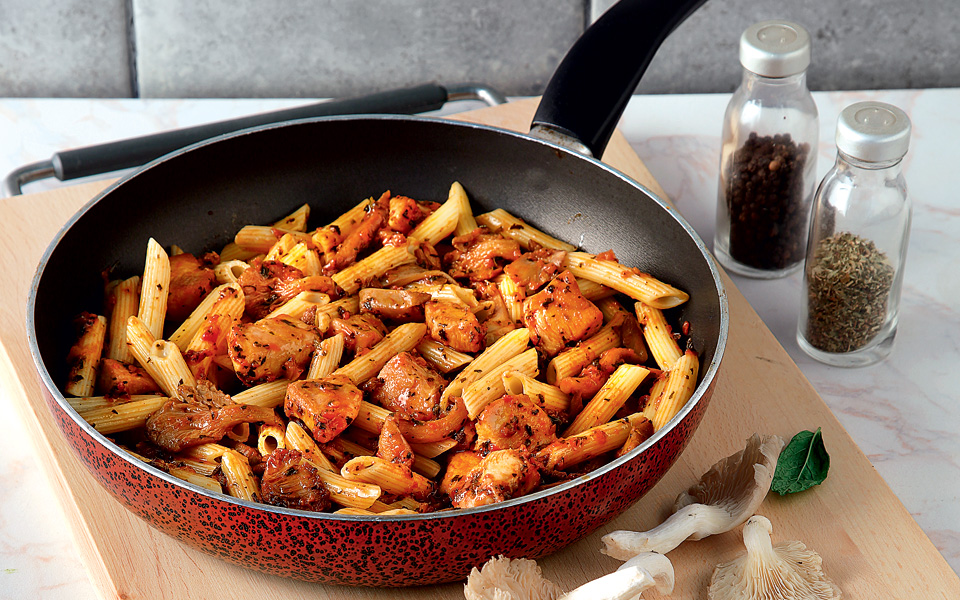 πένες-με-κοτόπουλο-πλευρώτους-και-κατ-2113699