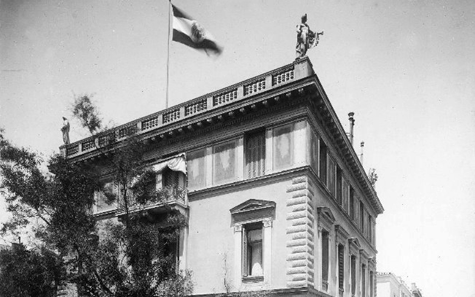 οι-πήλινες-θεότητες-της-πόλης-2116512