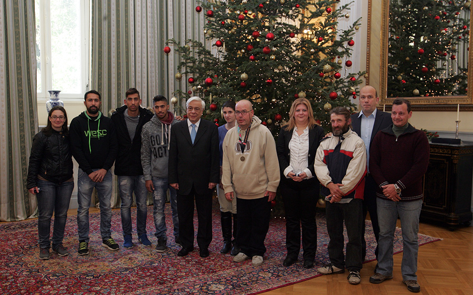 η-εθνική-ομάδα-αστέγων-στο-προεδρικό-μ-2116584