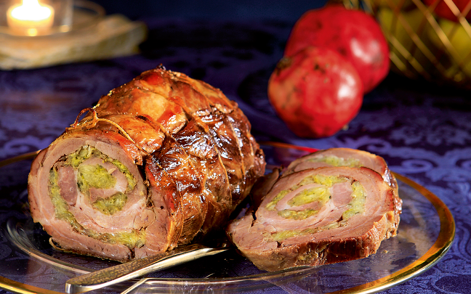 ρολό-χοιρινό-γεμιστό-με-λάχανο-μουστά-2115646