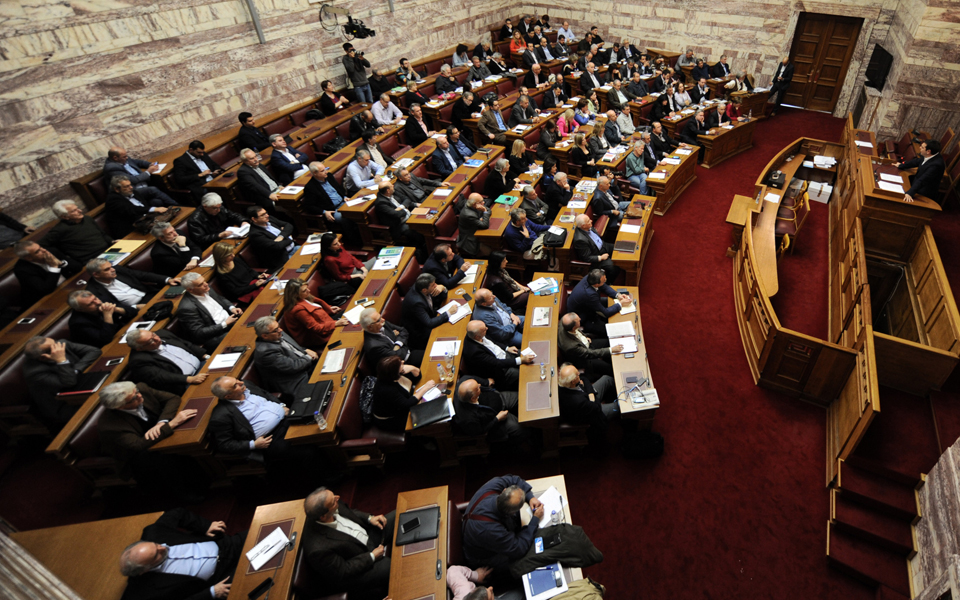 δυσφορία-βουλευτών-συριζα-κανείς-δ-2115999