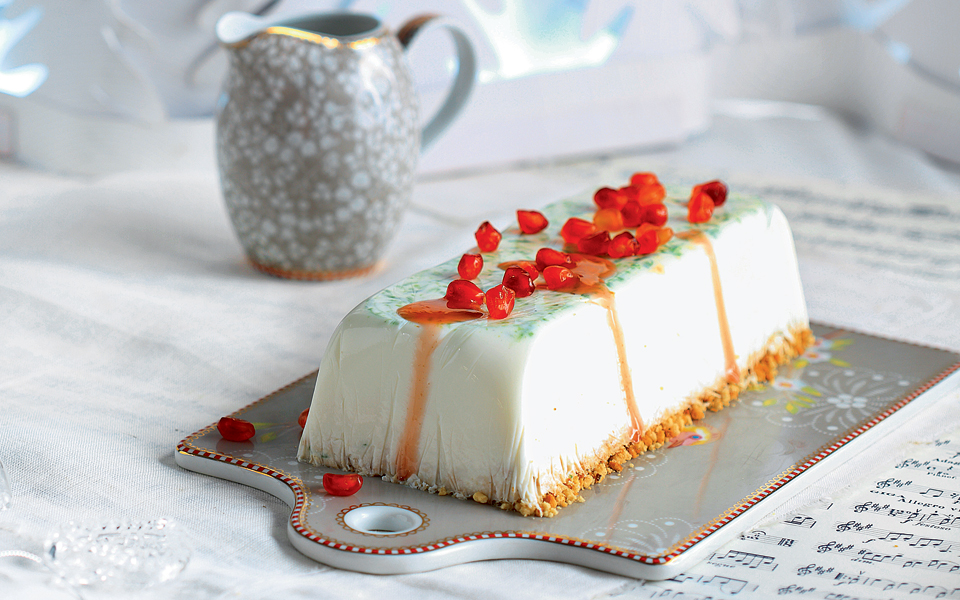 τερίνα-ανθότυρου-με-σάλτσα-ροδιού-2115805