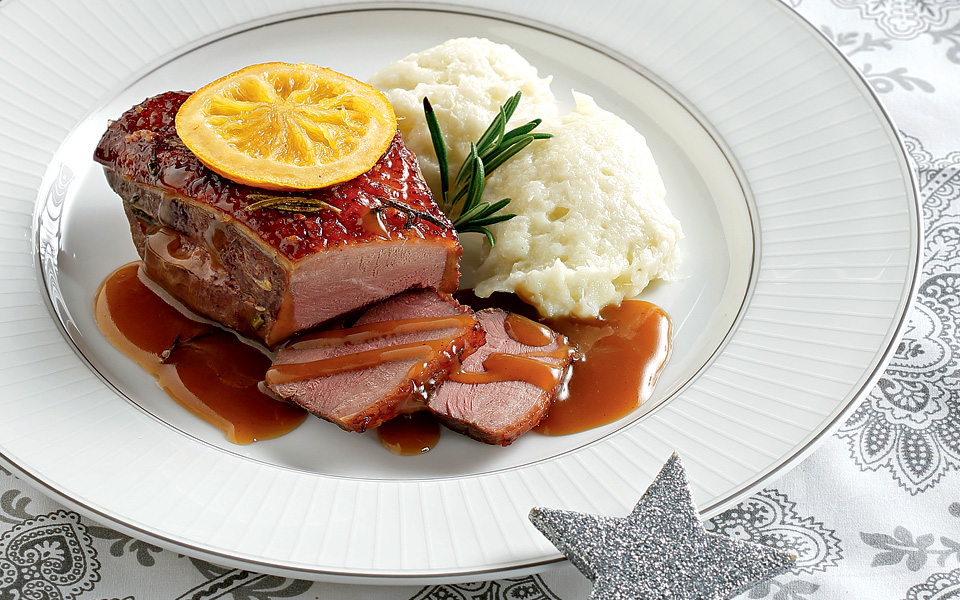 πάπια-με-πορτοκάλι-και-δεντρολίβανο-α-2114616