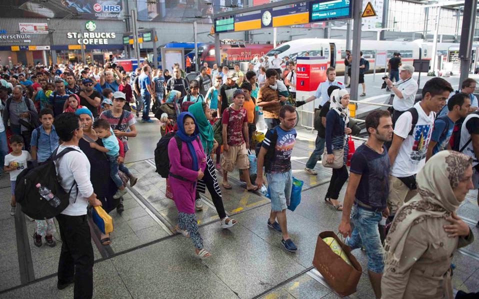 προς-ναυάγιο-η-τριμερής-για-προσφυγικ-2117817