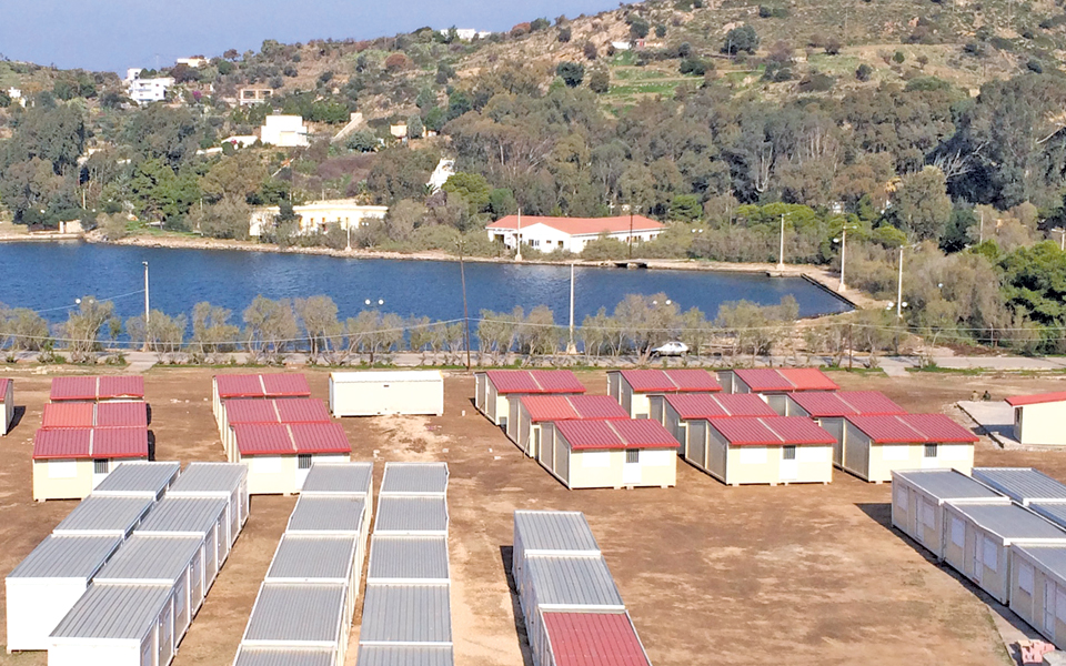 κομφούζιο-με-τα-κέντρα-φιλοξενίας-2117994