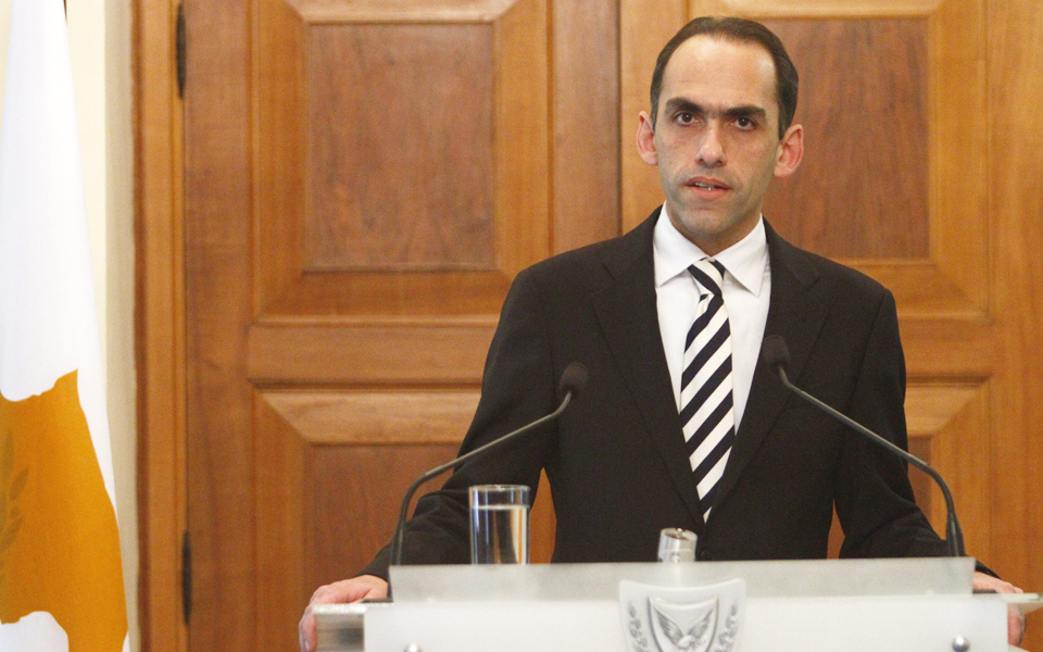 με-φρένο-χρέους-η-επανένωση-της-κύπρ-2118135