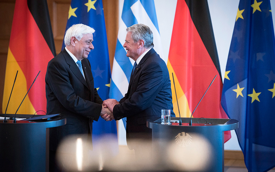 γ-γκάουκ-η-ελλάδα-και-η-γερμανία-πλάι-2118721