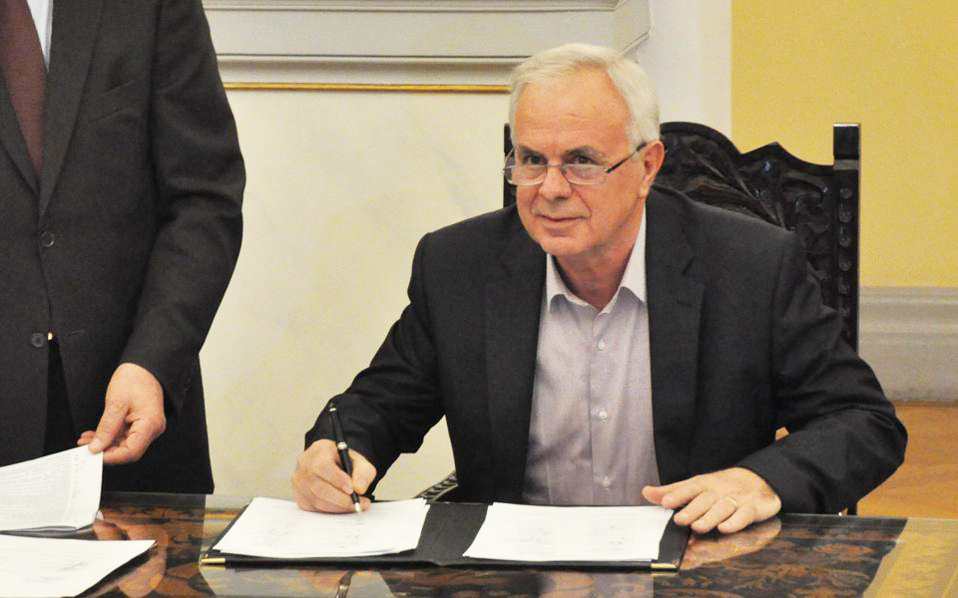 τα-πάθη-του-υπουργού-αγροτικής-ανάπτυ-2120279