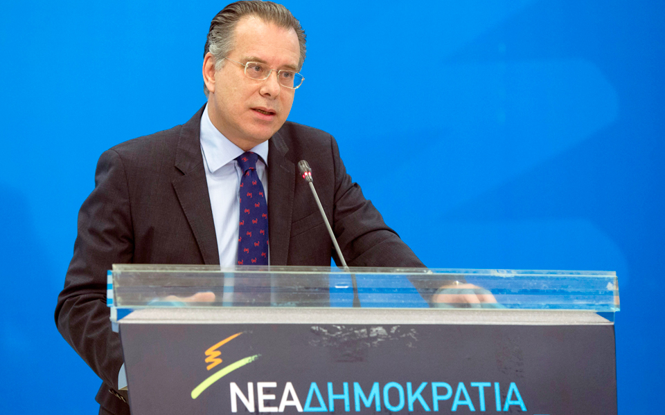αλλαγή-σελίδας-στην-επικοινωνία-από-τ-2120230
