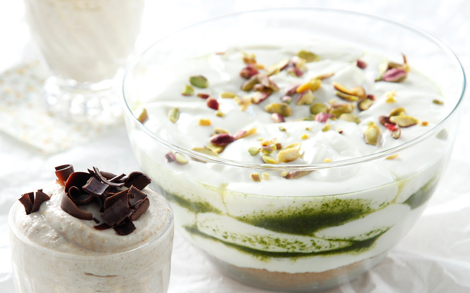 επιδόρπιο-γιαουρτιού-με-μουστοκούλο-2119615