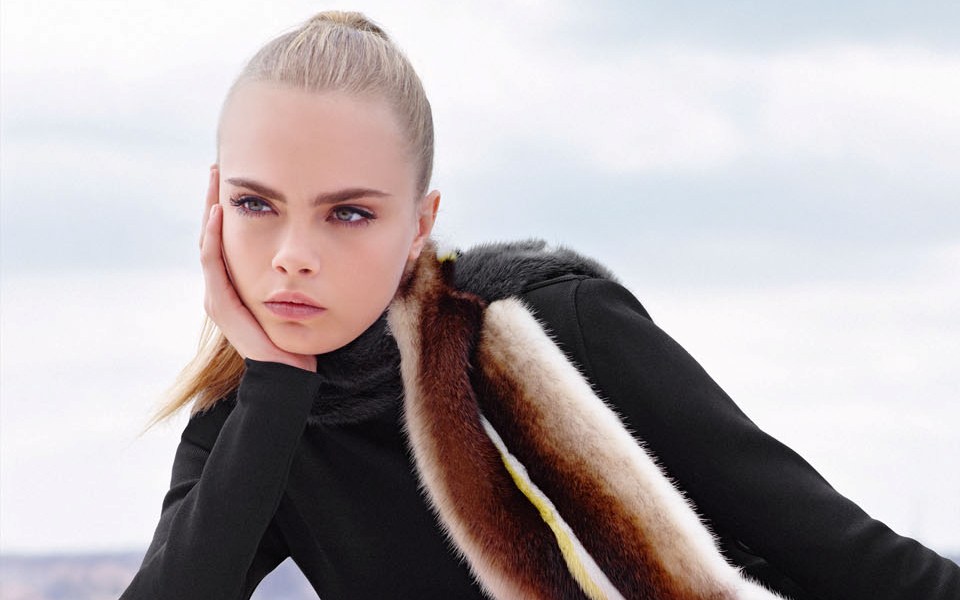 πούδρα-βάζει-την-τελική-πινελιά-σε-κάθ-2117726