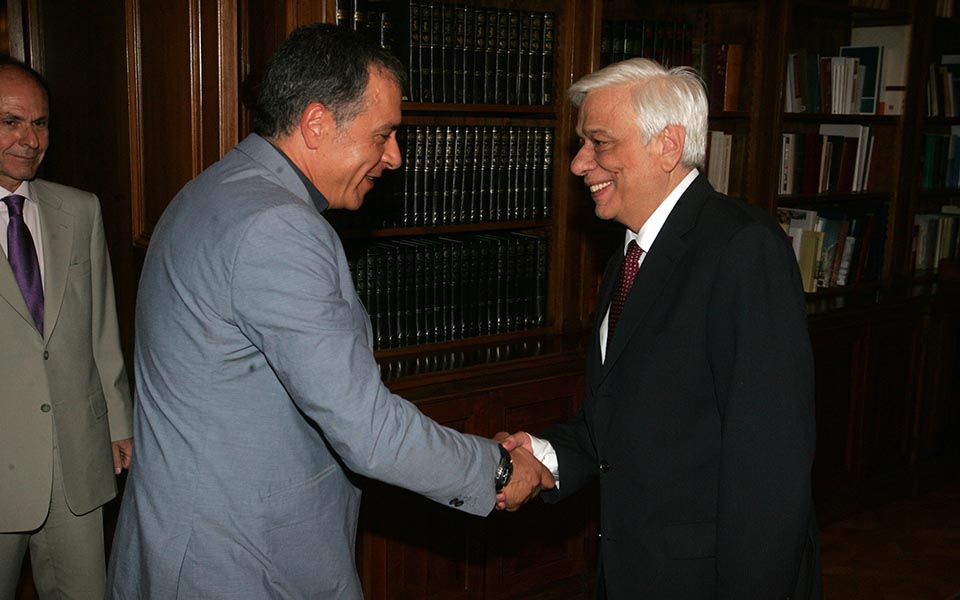 δέσμη-προτάσεων-από-τον-στ-θεοδωράκη-γ-2120101