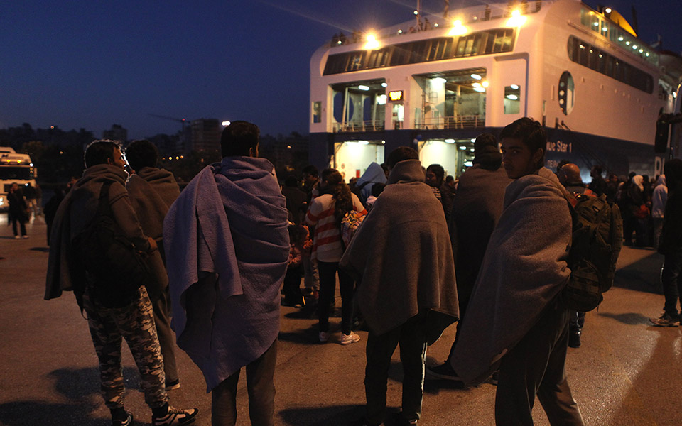 συνεχίζεται-η-άφιξη-μεταναστών-στην-α-2118615